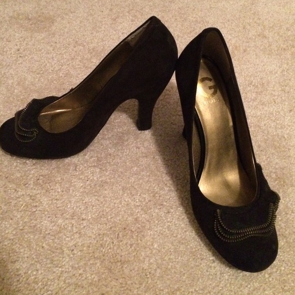 Guess black suede heels😍 LIKE NEW! - Picture 2 of 4