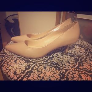 Nine West pointed toe nude heels