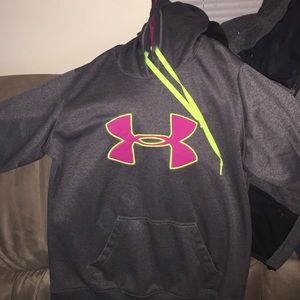Under Armour sweatshirt