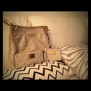 Authentic Michael Kors purse, wristlet & wallet