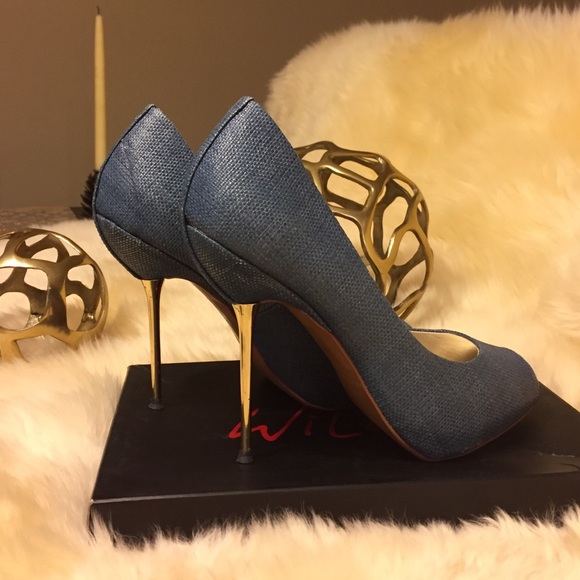 Denim canvas ultra sexy pumps