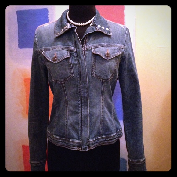 GUESS Jean Jacket Distressed Style