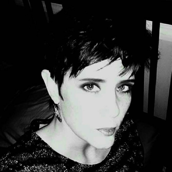 Meet your Posher, Tanya - Picture 2 of 2