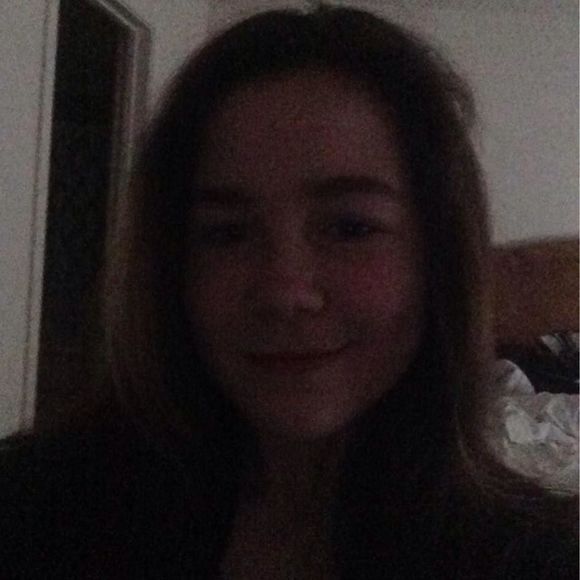 Meet your Posher, Makayla - Picture 1 of 1