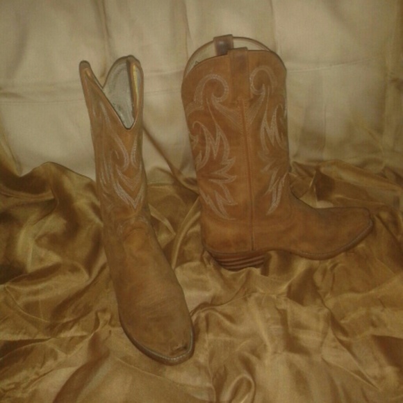 Women cowboy boots