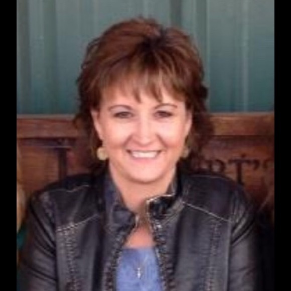 Meet your Posher, Lynette