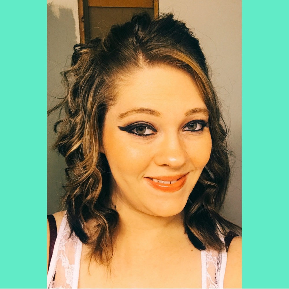 Meet your Posher, April