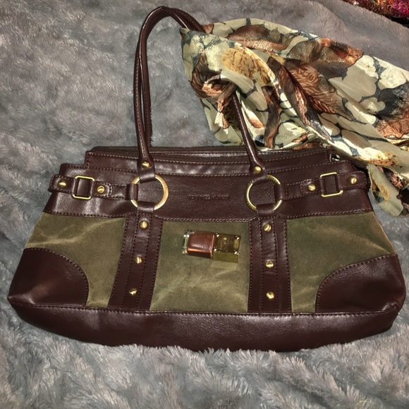 Tommy Hilfiger Handbags - Tommy Purse