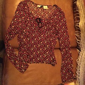 Light Flowery 100% Polyester Blouse.
