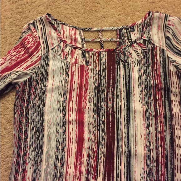 Fun multi-colored top - Picture 3 of 4