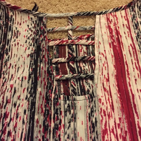 Fun multi-colored top - Picture 4 of 4
