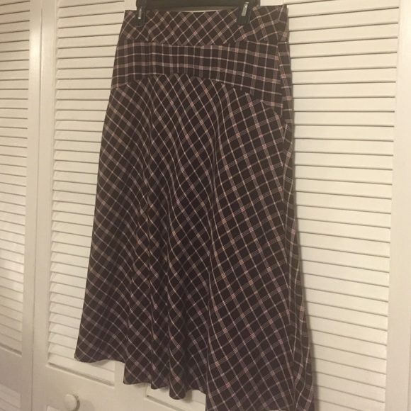 Brown/pink plaid skirt