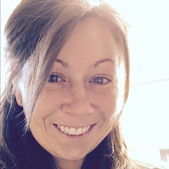 Meet your Posher, Carrie