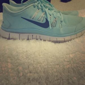 Mint NIKES Free runs 5.0 model!