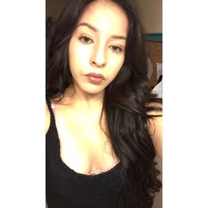 Meet your Posher, Dania