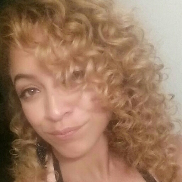 Meet your Posher, Chloe - Picture 1 of 1