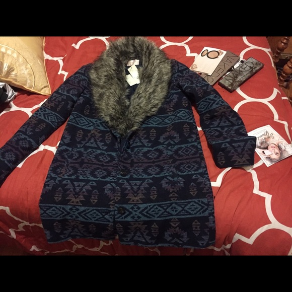 Skies are Blue fur jacket blue Aztec design nwt