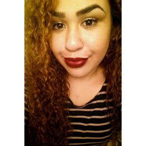 Meet your Posher, Mayra