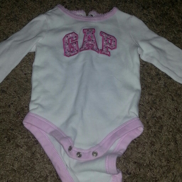 Gap lomg sleeved onesie