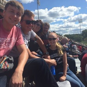 Meet your Posher, Jenna