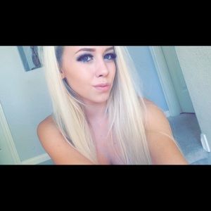 Meet your Posher, Kayla