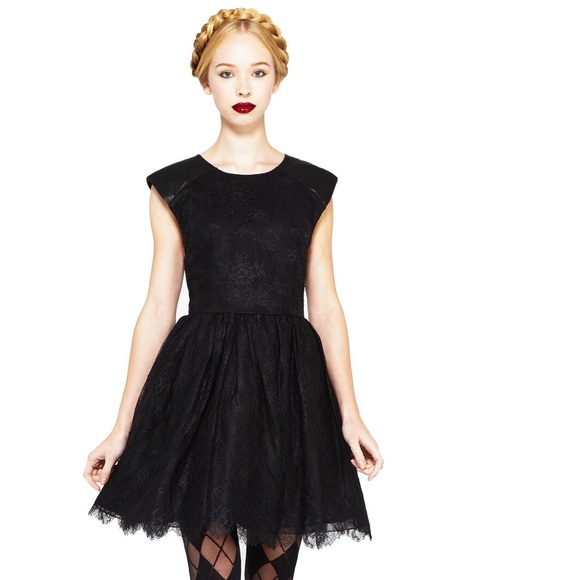Alice + Olivia Dresses & Skirts - Alice and Olivia Party dress