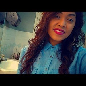 Meet your Posher, Claudia