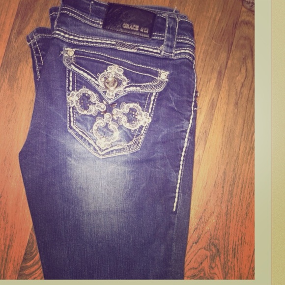 Size 27 grace in L.A. jeans