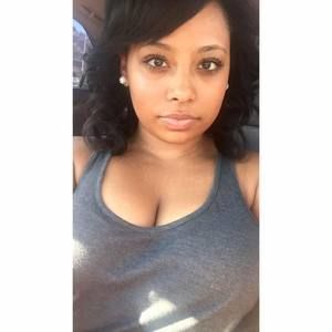 Meet your Posher, Janelle