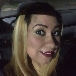 Meet your Posher, Yesenia