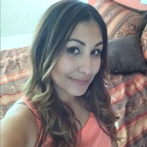 Meet your Posher, Angela