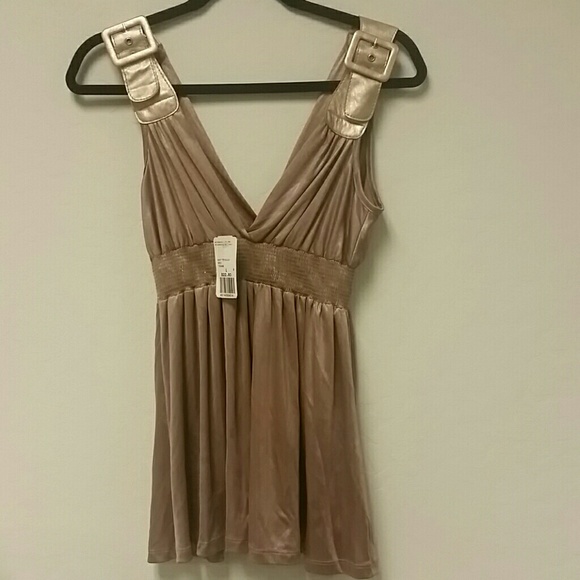 Forever 21 Tops - NWT Forever 21 Gold Tank Top