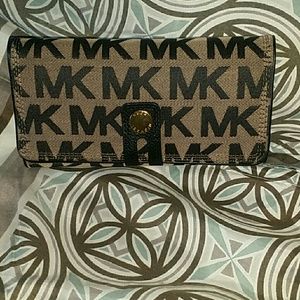 Michael Michael kors wallet
