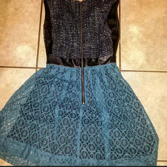 ❌SOLD❌Brand New Beautiful Walter Baker Dress - Picture 3 of 3