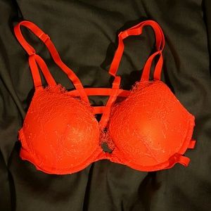 NWOT Victoria's Secret red lace bra