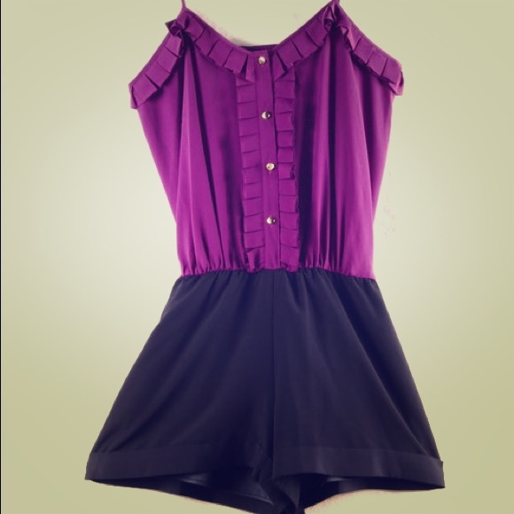 🎉🎀HP🎀🎉 Express purple and black romper NWOT