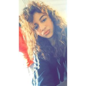 Meet your Posher, Tanyya