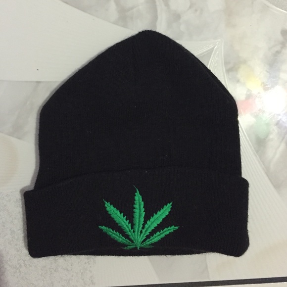 Ganja weed pot black beanie
