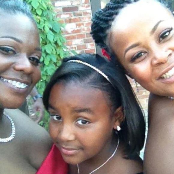 Meet your Posher, Shica