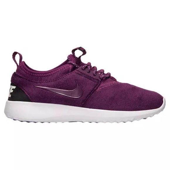 Nike Shoes - Women's Nike Juvenate TP