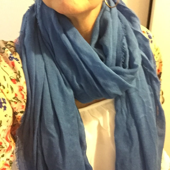 Cashmere & Silk Wrap Delicate Eyelash Fringe - Picture 3 of 4