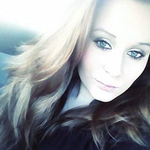 Meet your Posher, Leslie