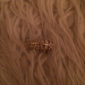 Victoria Townsend  Davina ring
