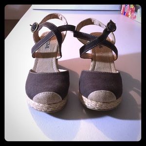 SODA tan and brown wedges.