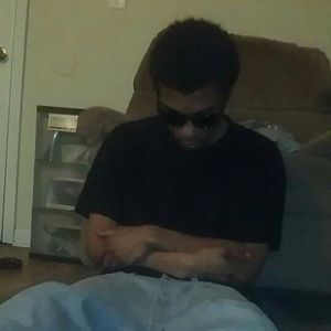 Meet your Posher, Lewis