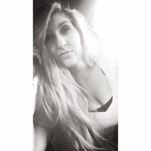 Meet your Posher, Erinn