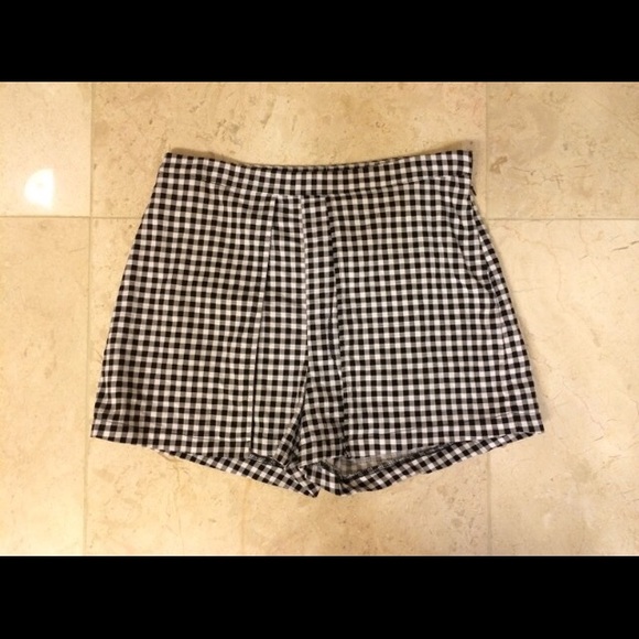 ❌SOLD❌ Holister Printed Pleated Shorts NWOT