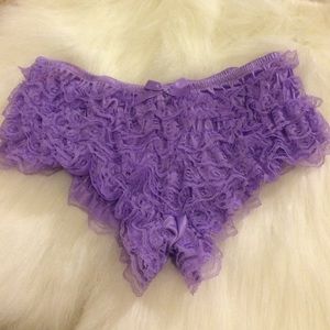 ❌SOLD❌Ruffled rave bottoms