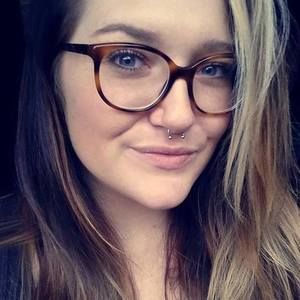 Meet your Posher, Savannah