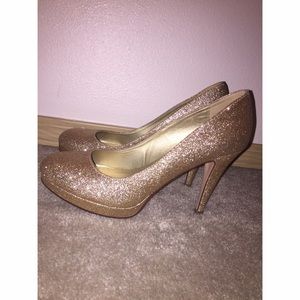Sparkly gold pumps